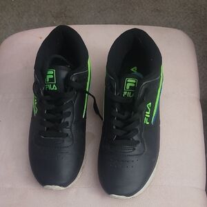 Fila Men's Black and Neon Green Sneakers